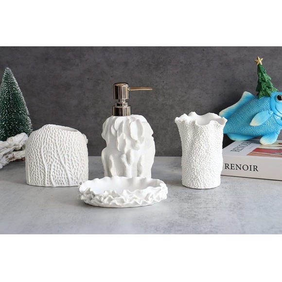 Bathroom Accessories Set 4 Coral Seashell Design - Picture 4 of 6